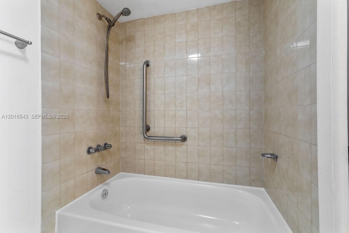 11715 SW 18th St # 410, Miami FL 33175 — 14