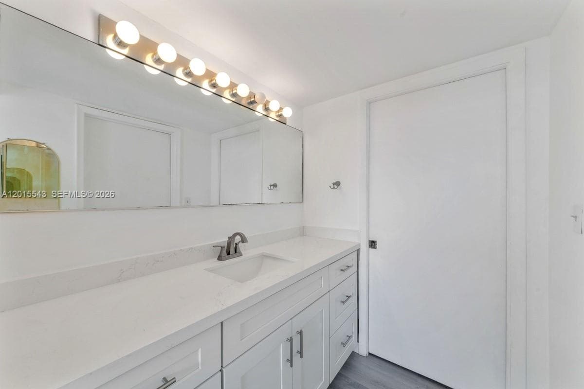 11715 SW 18th St # 410, Miami FL 33175 — 11