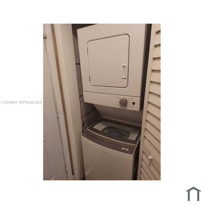 207 NE 141st St # 4, Miami FL 33161 — 2