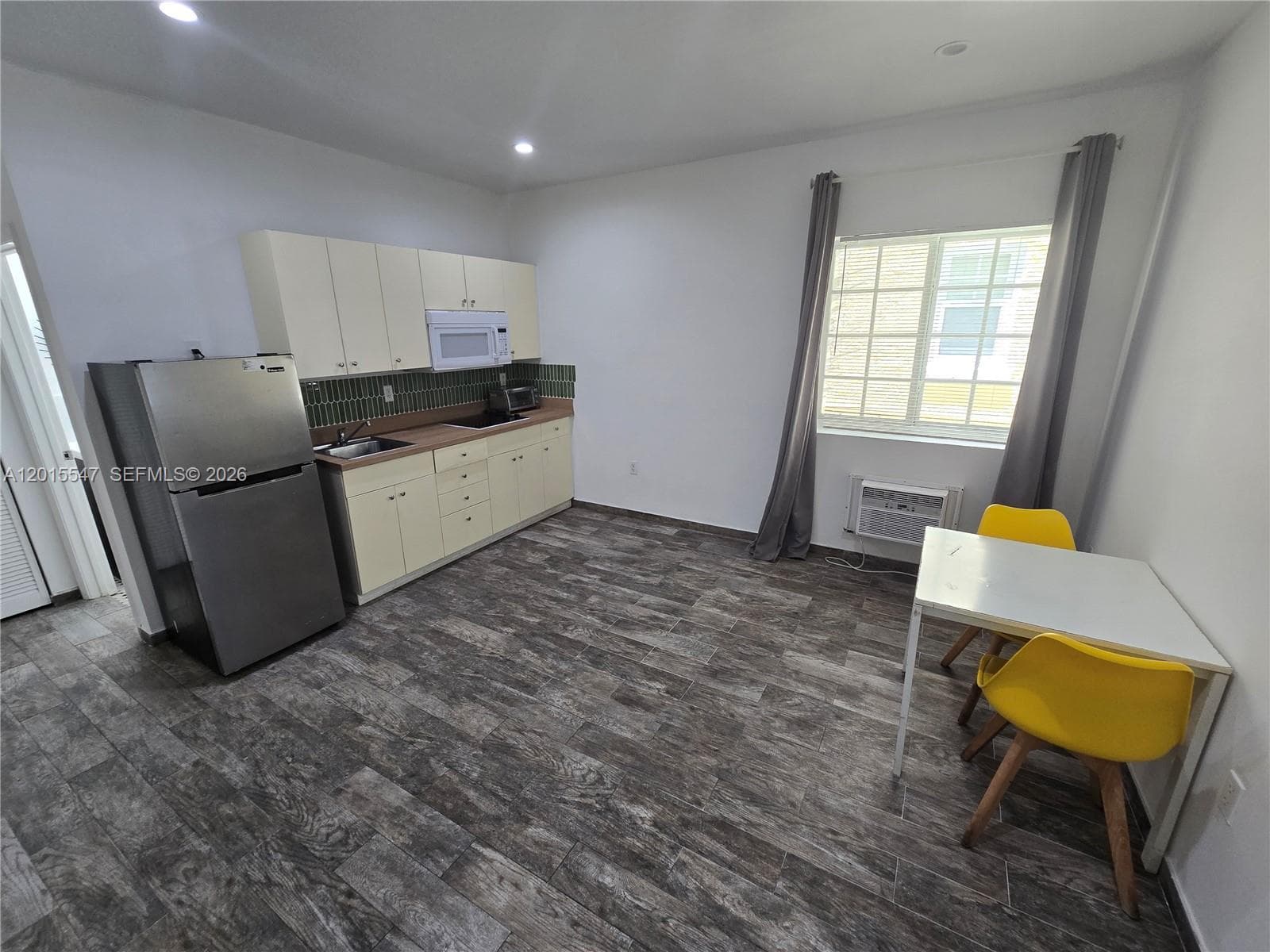 1345 Pennsylvania Ave # 5B, Miami Beach FL 33139 — 4