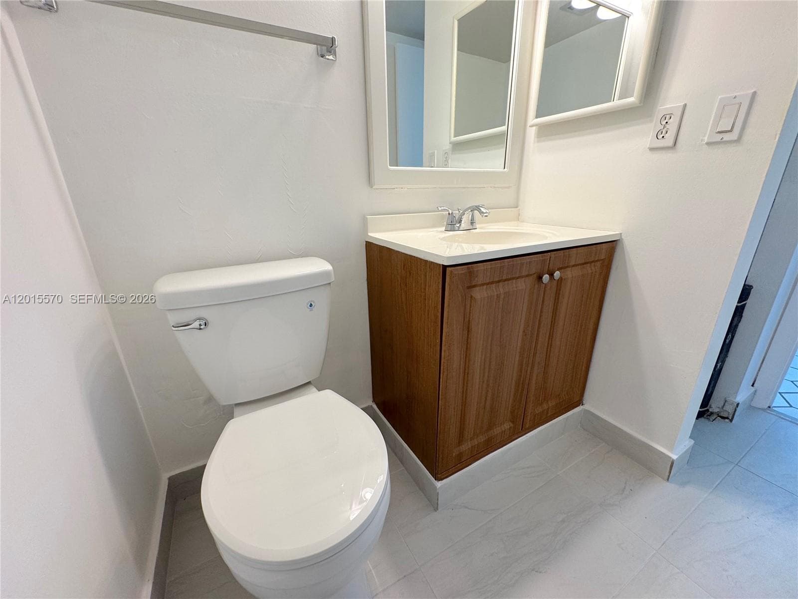 20400 W Country Club Dr # 209, Aventura FL 33180 — 17