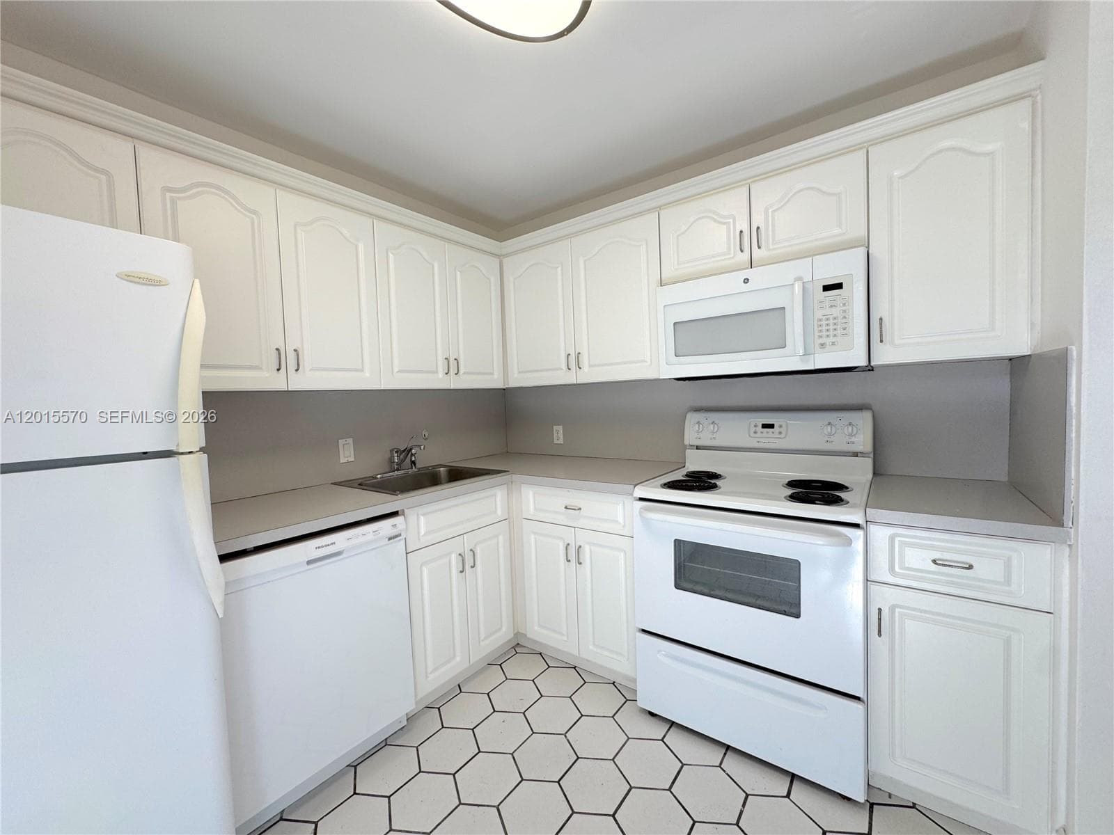 20400 W Country Club Dr # 209, Aventura FL 33180 — 9