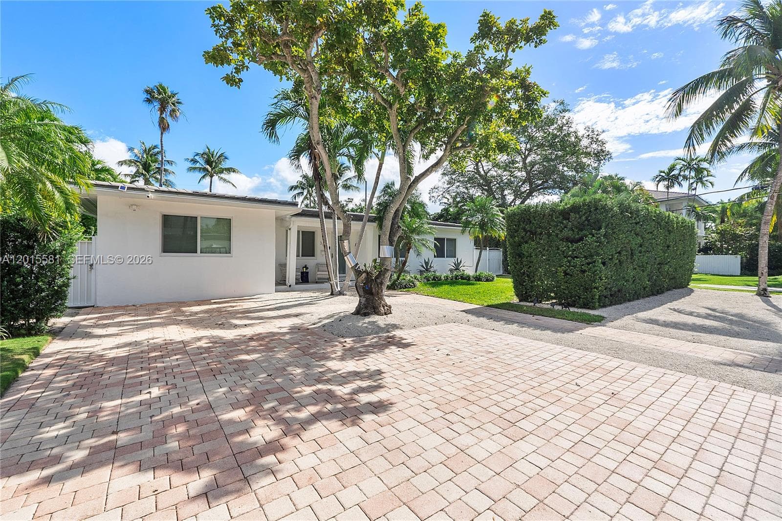 301 Hampton Ln, Key Biscayne FL 33149 — 2