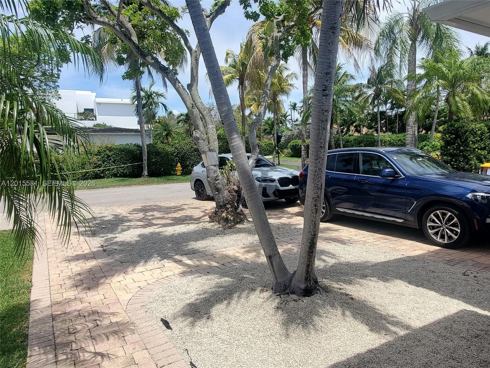301 Hampton Ln, Key Biscayne FL 33149 — 32
