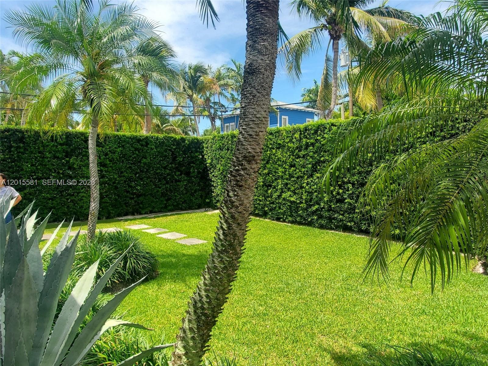 301 Hampton Ln, Key Biscayne FL 33149 — 34