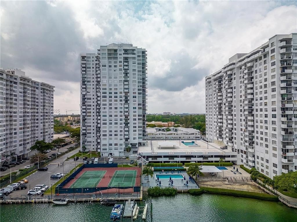 2780 NE 183rd Street # 2101, Aventura FL 33160 — 26