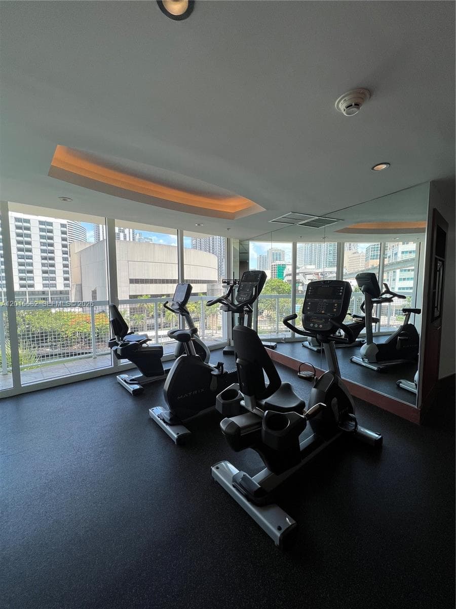 31 SE 5th St # 3010, Miami FL 33131 — 52