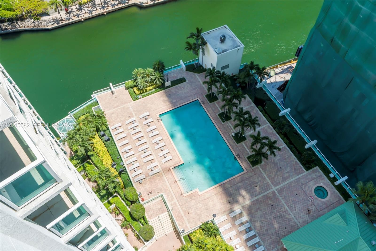 31 SE 5th St # 3010, Miami FL 33131 — 42