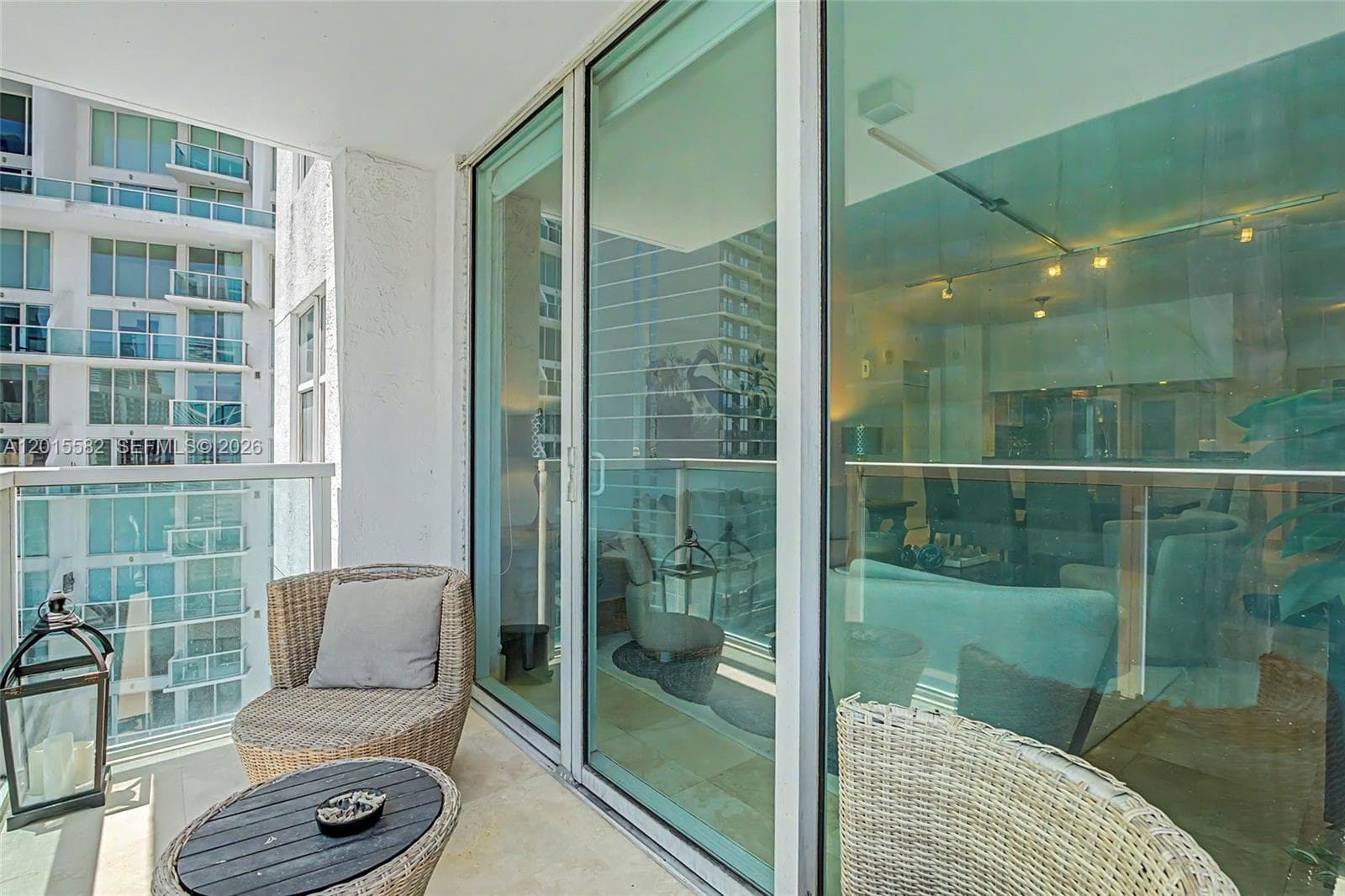 31 SE 5th St # 3010, Miami FL 33131 — 24