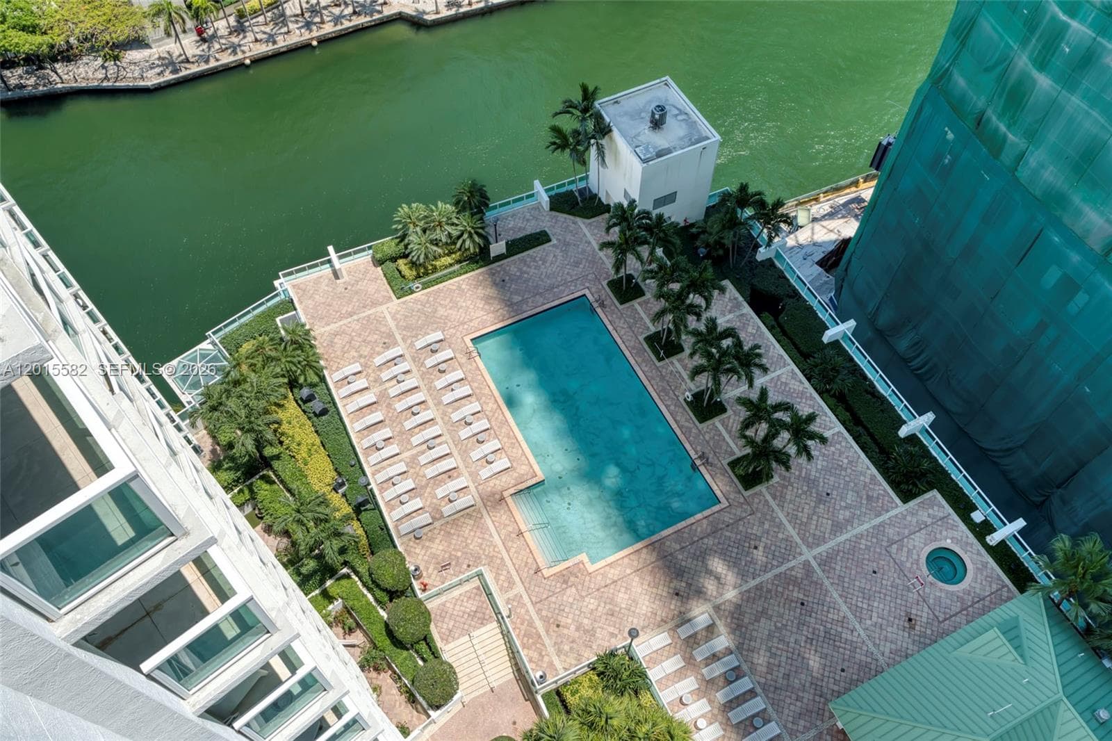 31 SE 5th St # 3010, Miami FL 33131 — 34