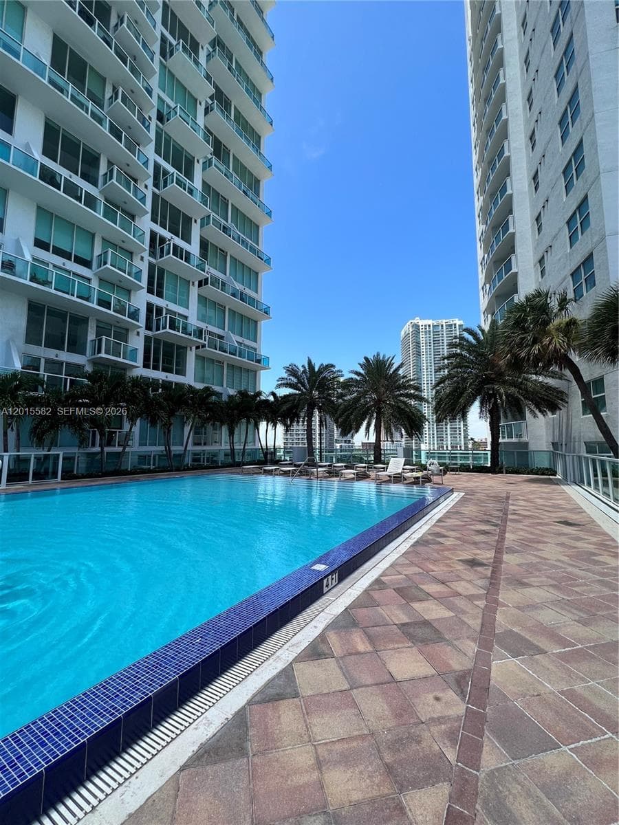 31 SE 5th St # 3010, Miami FL 33131 — 61