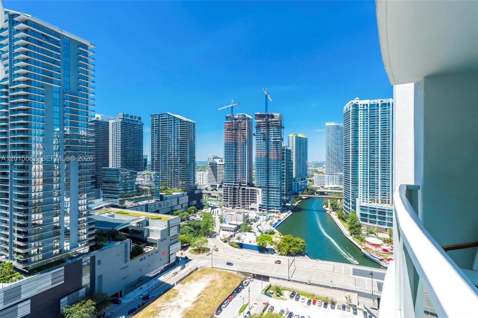 31 SE 5th St # 3010, Miami FL 33131 — 38