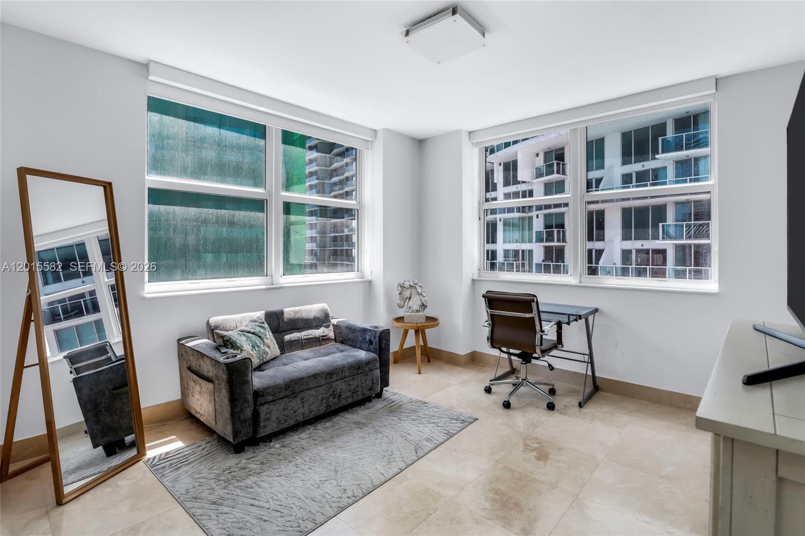 31 SE 5th St # 3010, Miami FL 33131 — 14