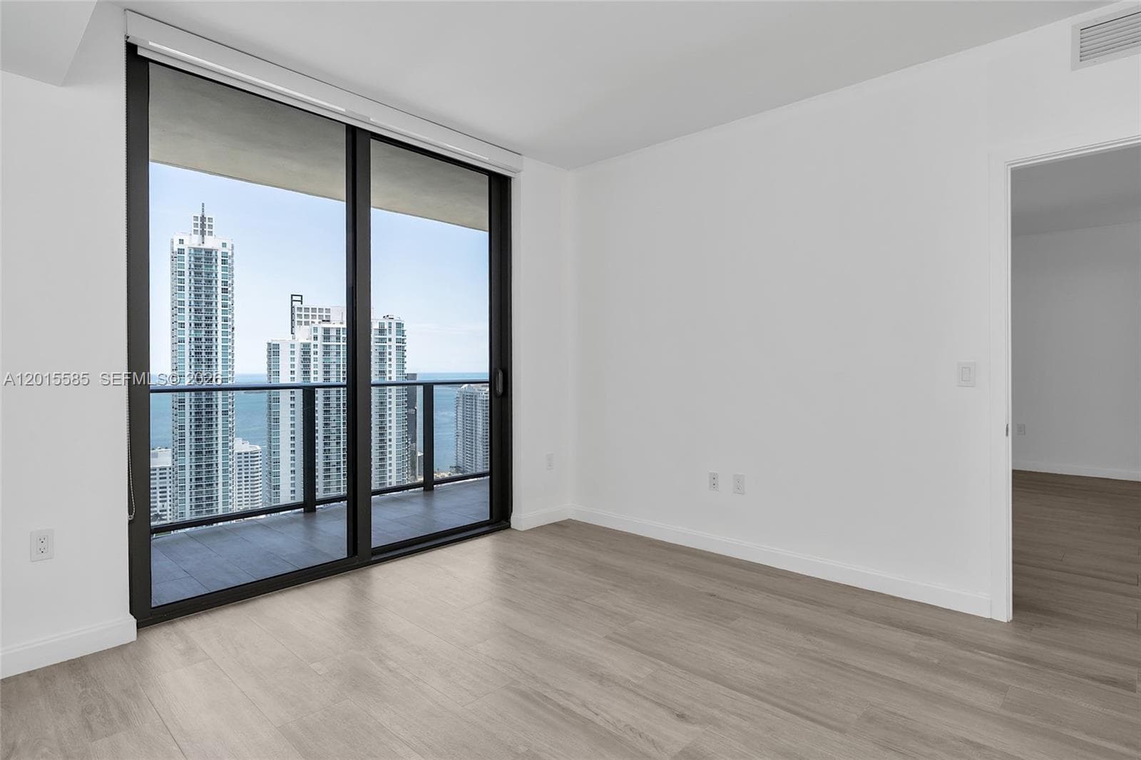 45 SW 9th St # 3502, Miami FL 33130 — 17