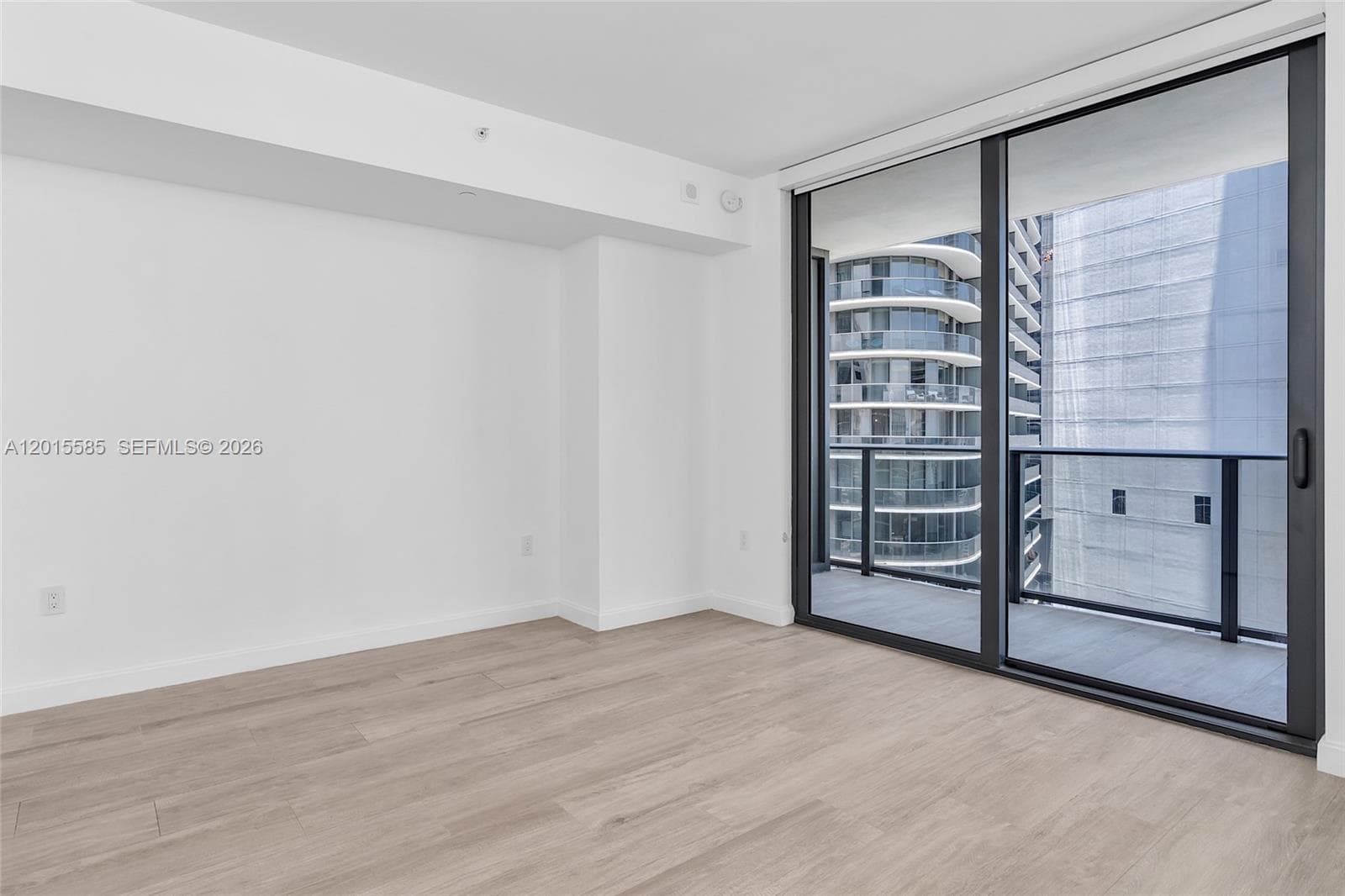 45 SW 9th St # 3502, Miami FL 33130 — 16