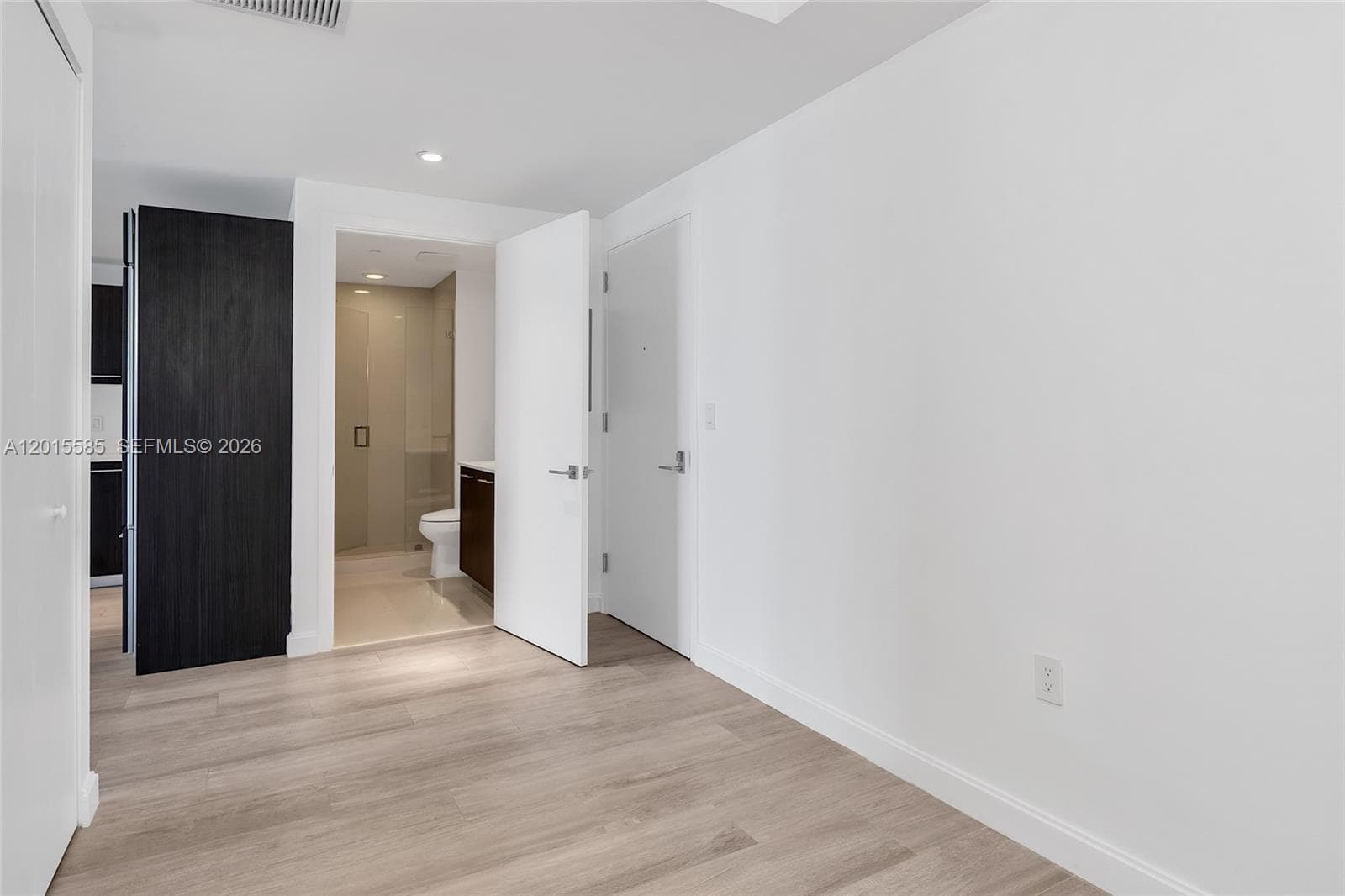 45 SW 9th St # 3502, Miami FL 33130 — 30