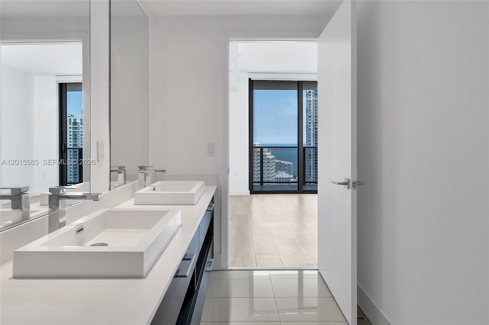 45 SW 9th St # 3502, Miami FL 33130 — 25
