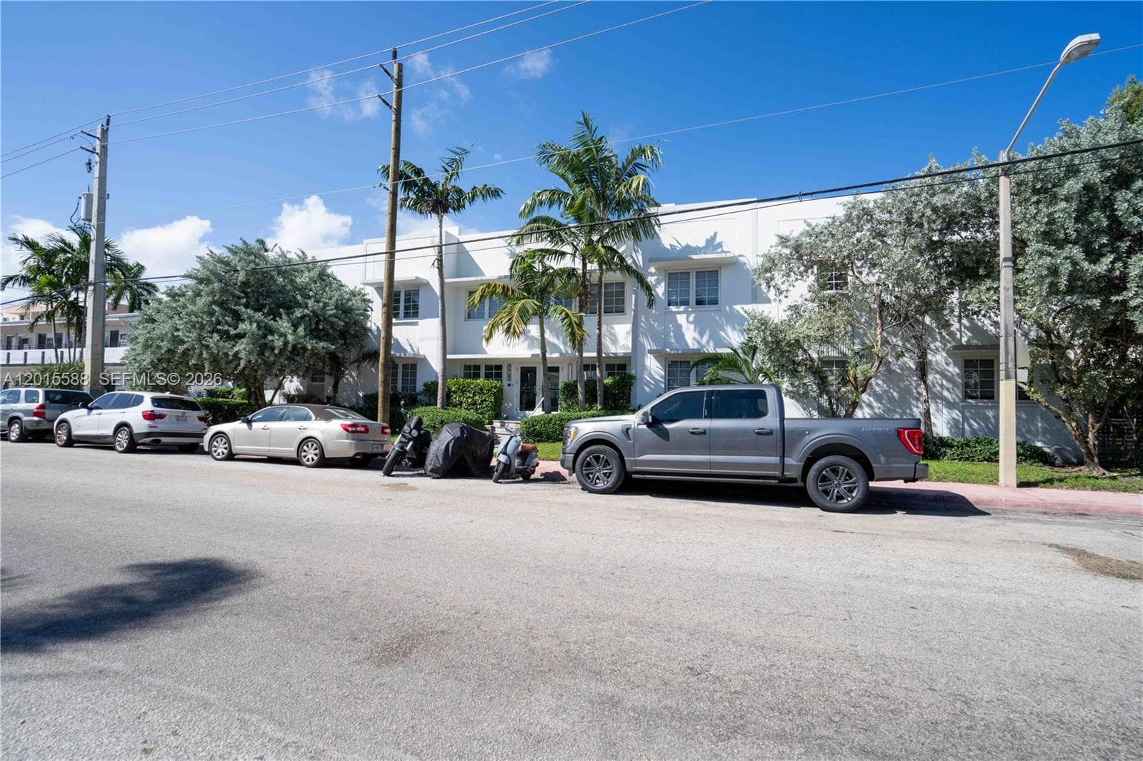 331 85th St # 16, Miami Beach FL 33141 — 2