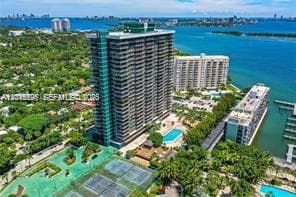780 NE 69th St # 1810, Miami FL 33138 — 1