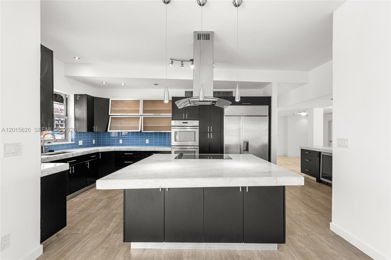 5255 Collins Ave, Miami Beach FL 33140 — 6