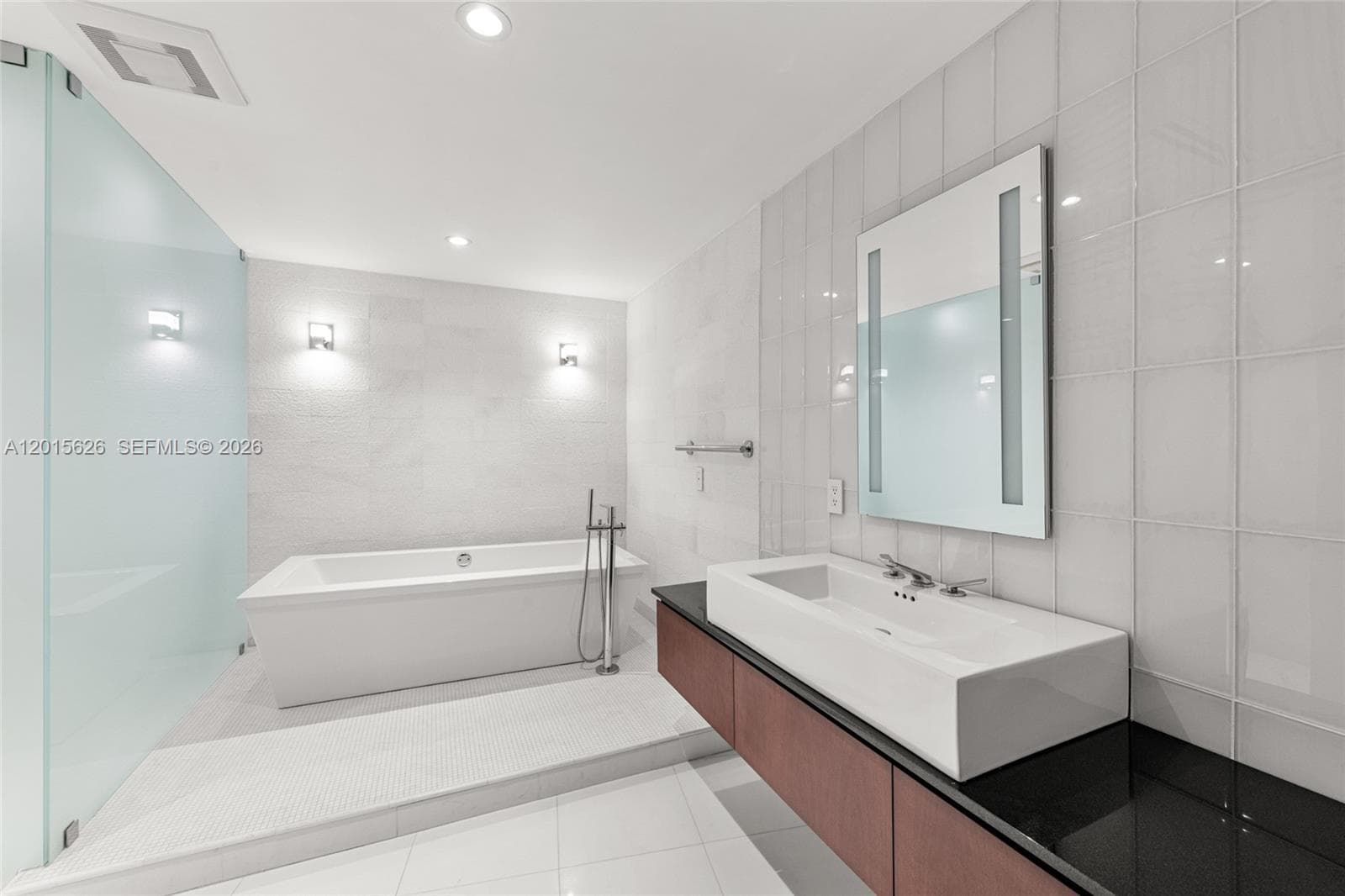 5255 Collins Ave, Miami Beach FL 33140 — 21