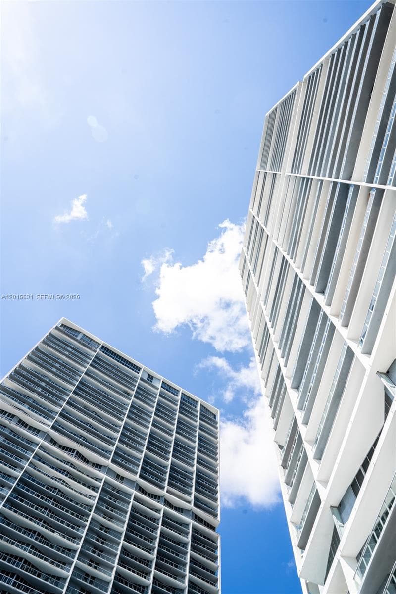 465 Brickell Ave # 3301, Miami FL 33131 — 66