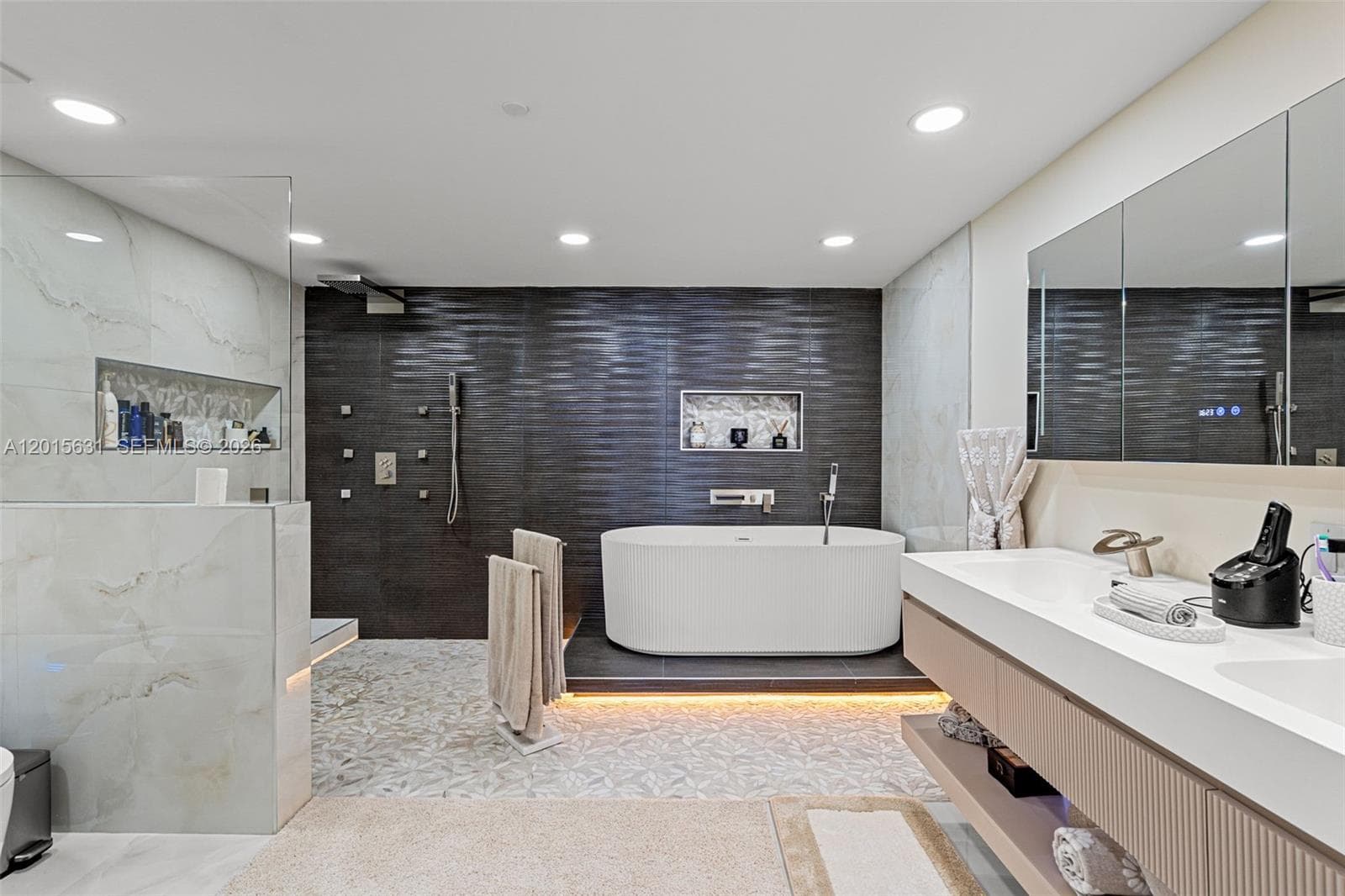 465 Brickell Ave # 3301, Miami FL 33131 — 29