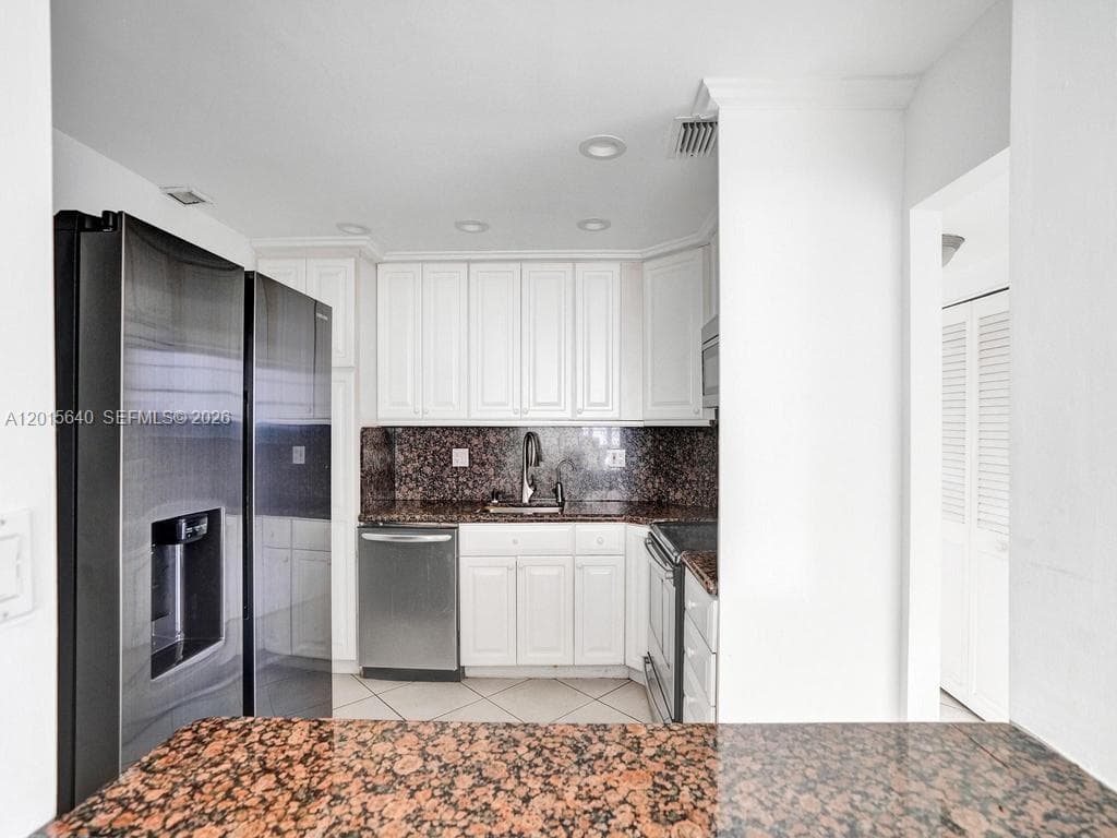 300 Bayview Dr # 906, Sunny Isles Beach FL 33160 — 31