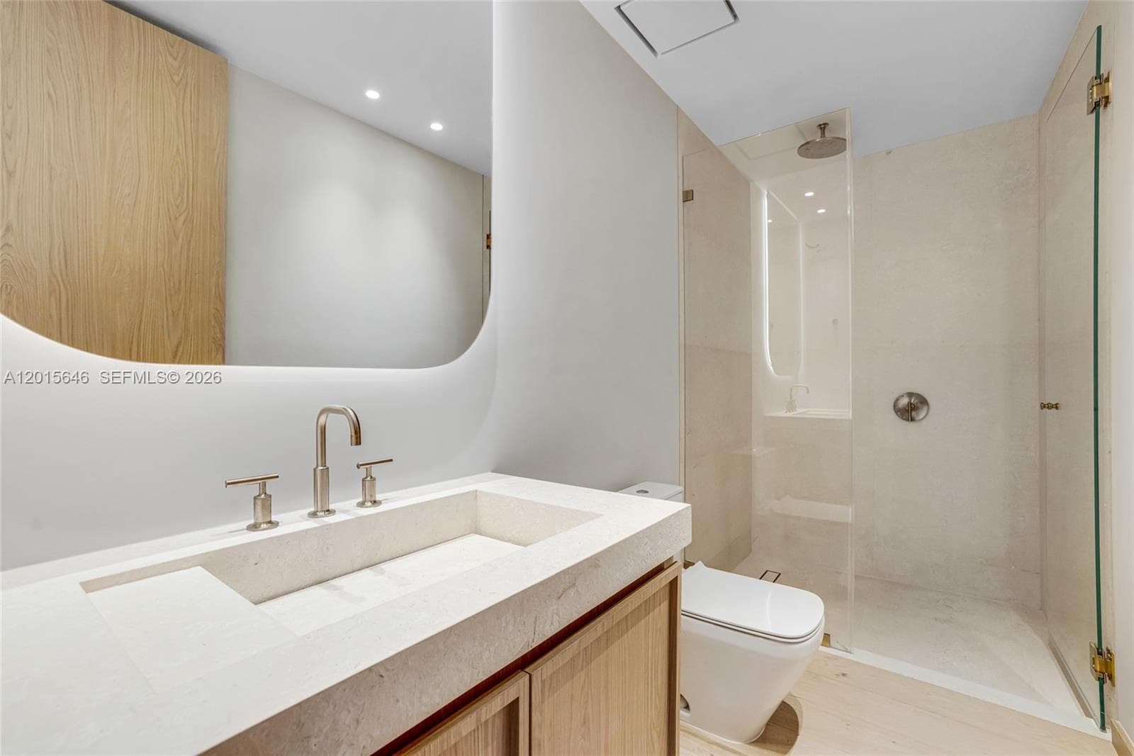 72 W Shore Dr W, Miami FL 33133 — 52