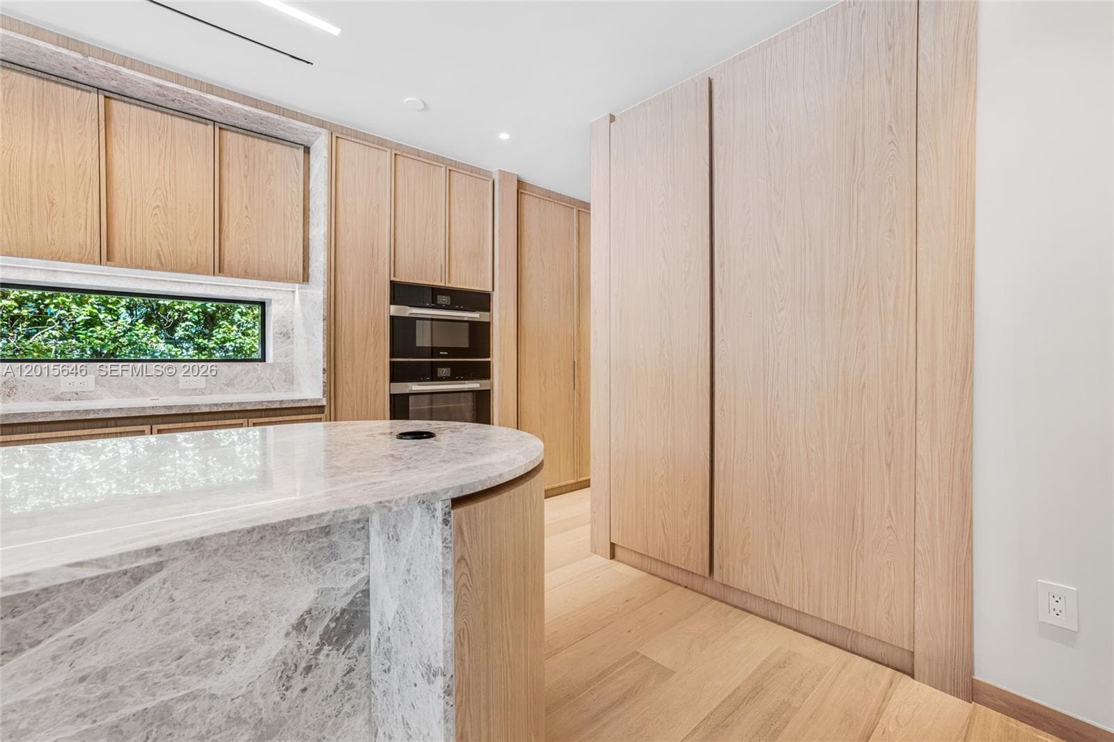 72 W Shore Dr W, Miami FL 33133 — 42