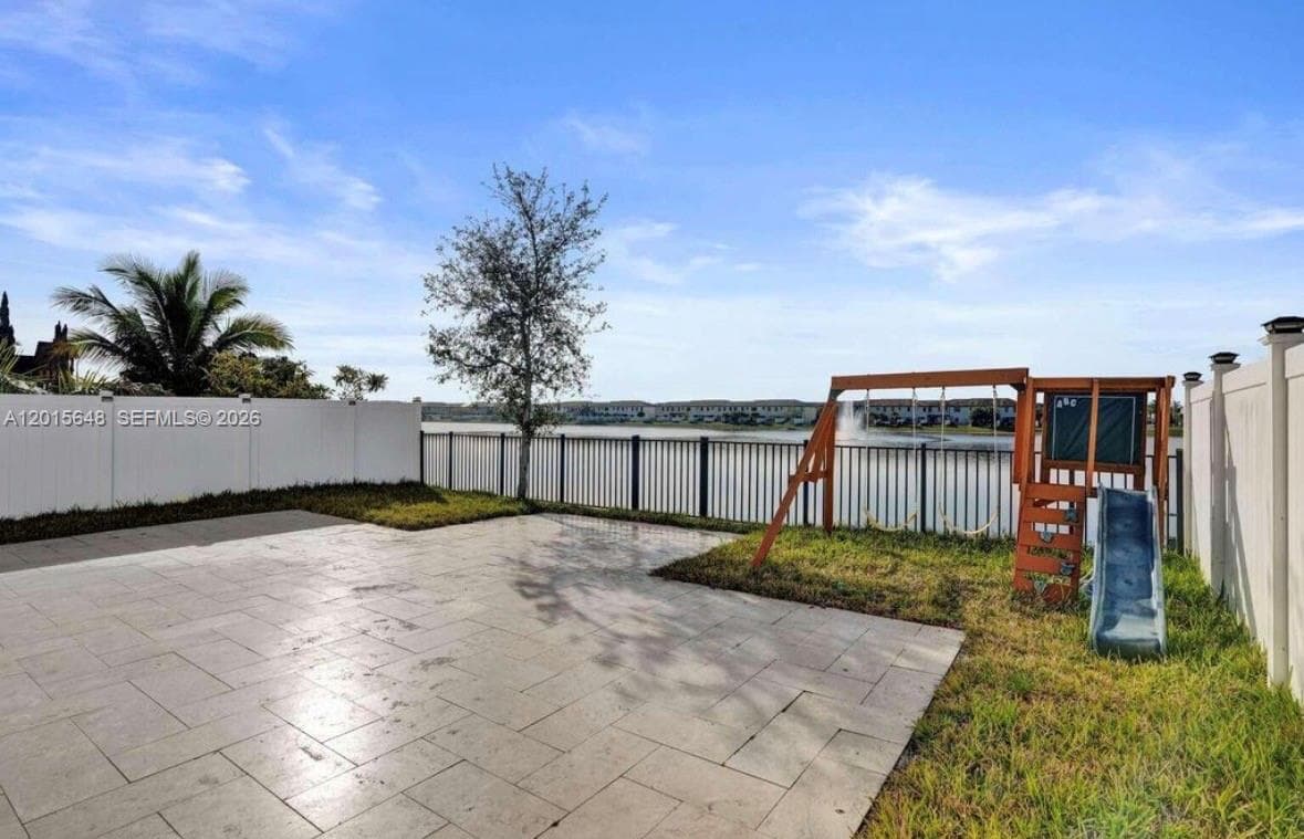 3460 W 103rd Ter, Hialeah FL 33018 — 42