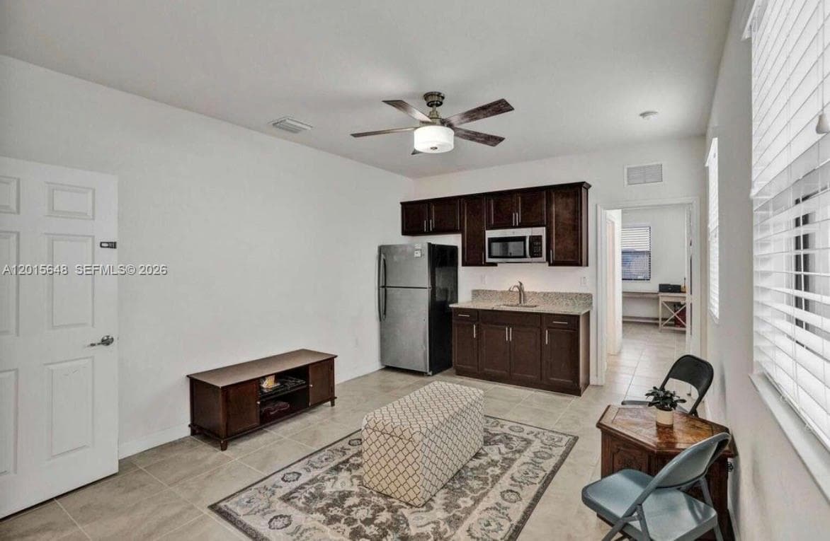 3460 W 103rd Ter, Hialeah FL 33018 — 36