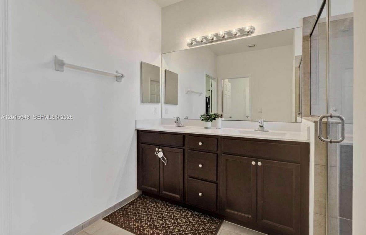 3460 W 103rd Ter, Hialeah FL 33018 — 33