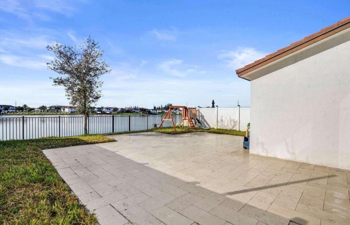 3460 W 103rd Ter, Hialeah FL 33018 — 41