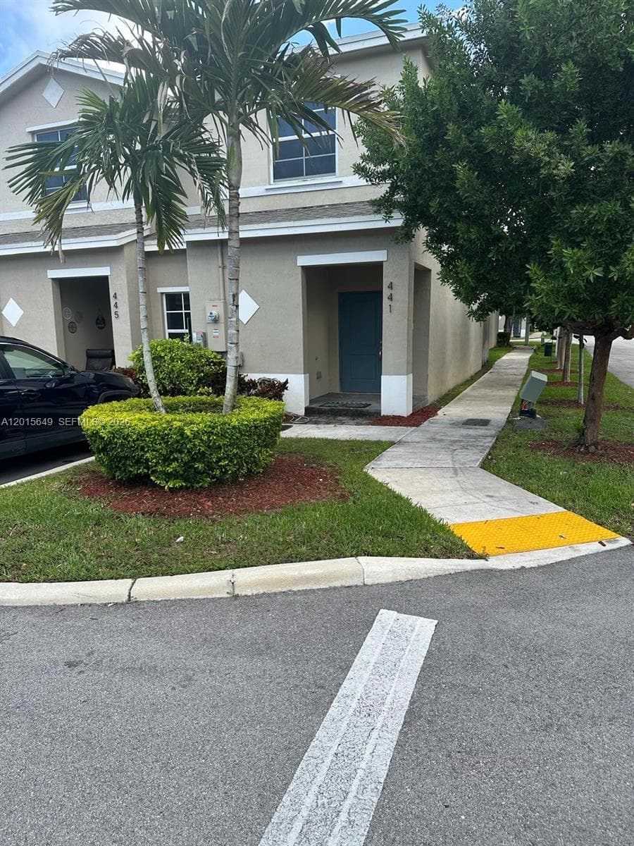 441 NE 5th St, Florida City FL 33034 — 1