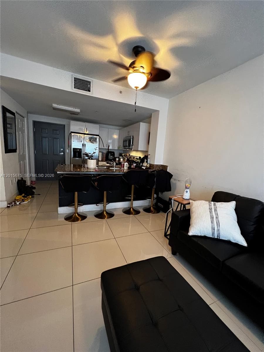 2300 NW 7th Street # 304, Miami FL 33125 — 17