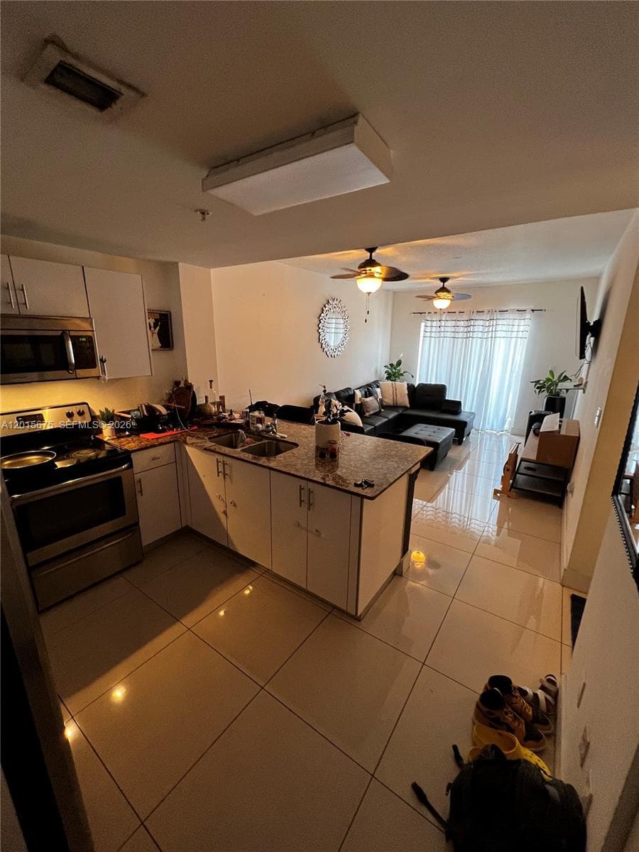 2300 NW 7th Street # 304, Miami FL 33125 — 16