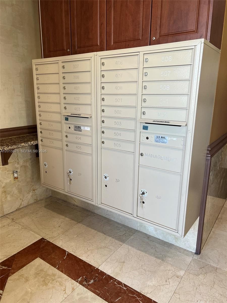 2300 NW 7th Street # 304, Miami FL 33125 — 21