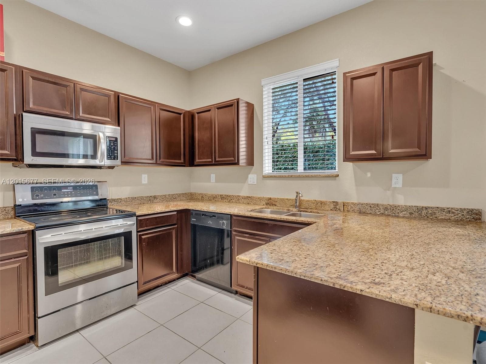 1410 NW 214th Ter, Miami Gardens FL 33169 — 26