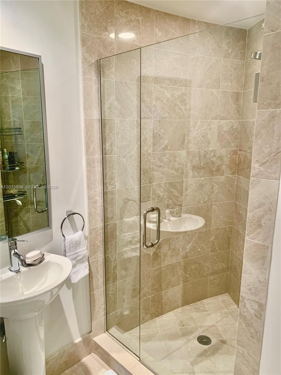 17001 Collins Ave # 1407, Sunny Isles Beach FL 33160 — 16
