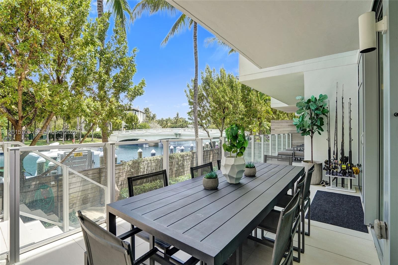 1201 20th St # 204, Miami Beach FL 33139 — 24