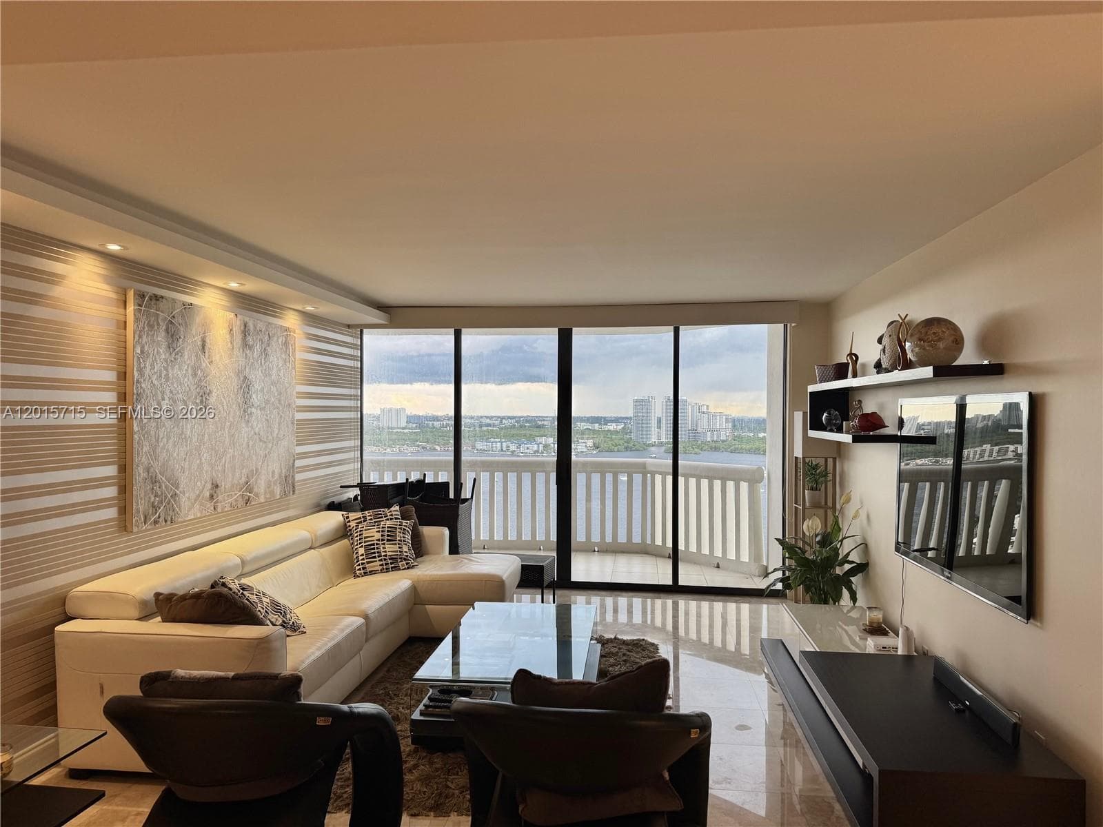 1000 Island Blvd # 2512, Aventura FL 33160 — 1