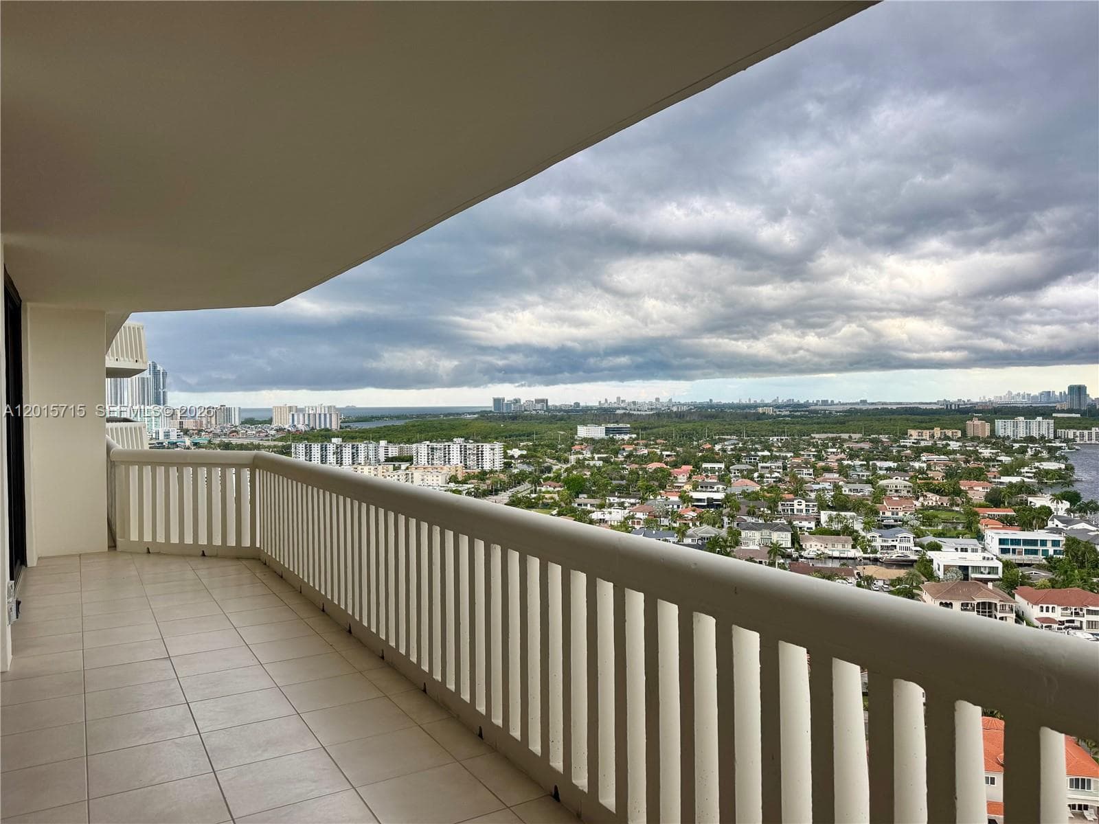 1000 Island Blvd # 2512, Aventura FL 33160 — 20