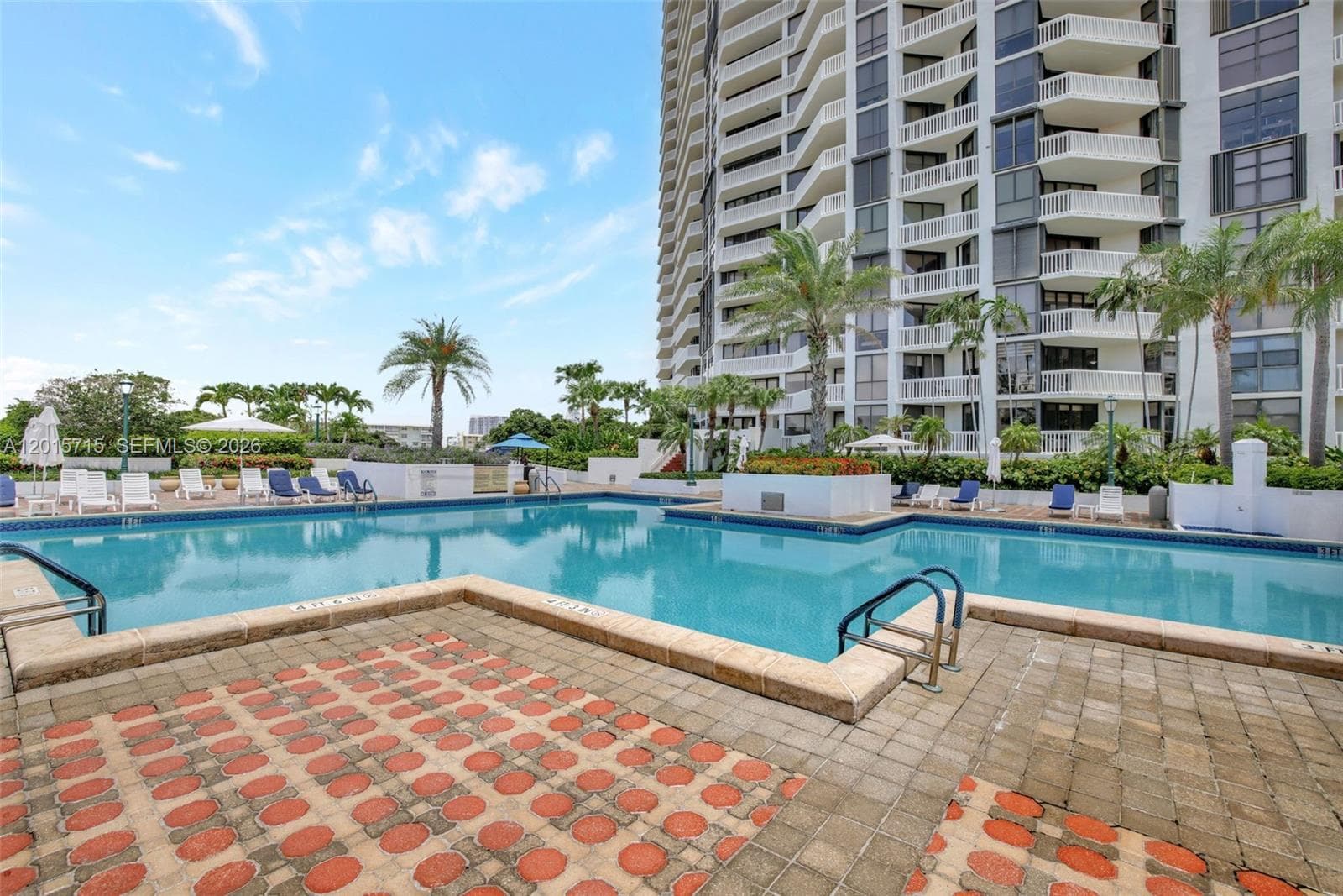 1000 Island Blvd # 2512, Aventura FL 33160 — 38