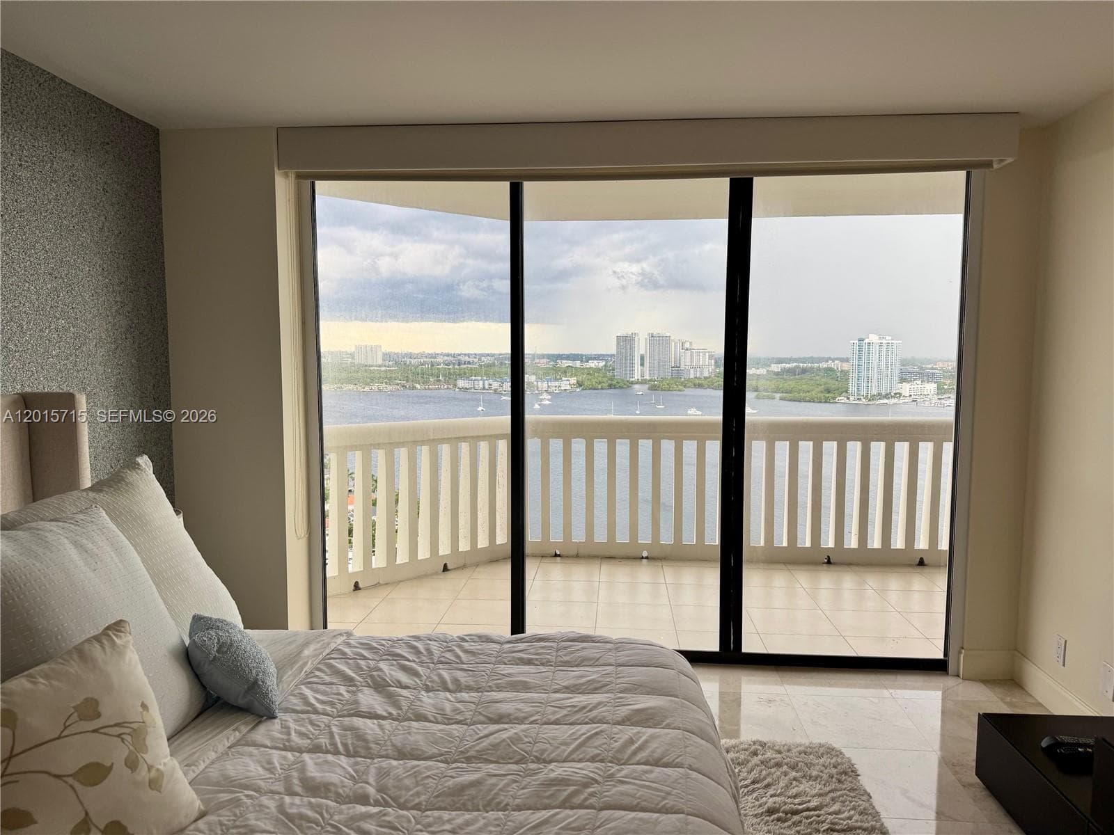 1000 Island Blvd # 2512, Aventura FL 33160 — 15