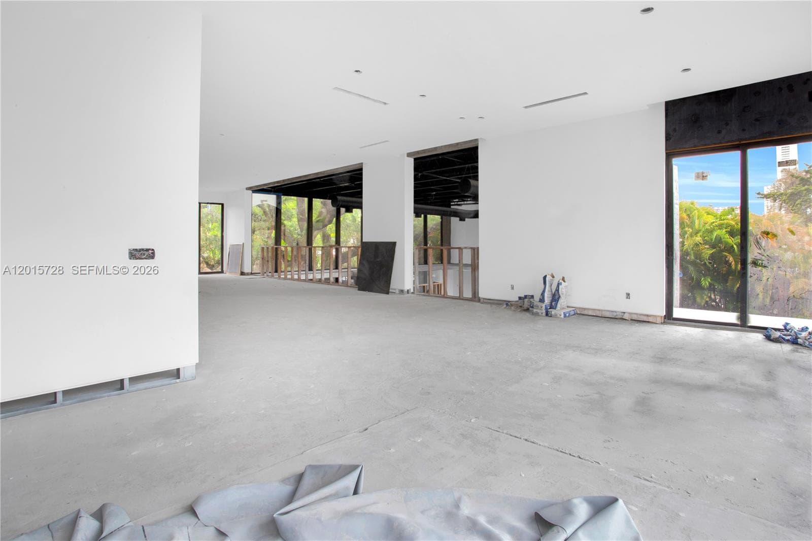 221 SW 25th Rd, Miami FL 33129 — 33