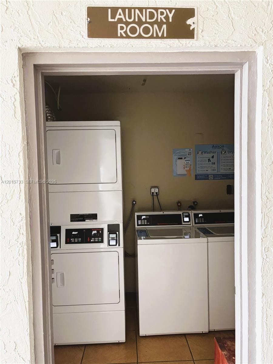 10900 SW 104th St # 315, Miami FL 33176 — 11
