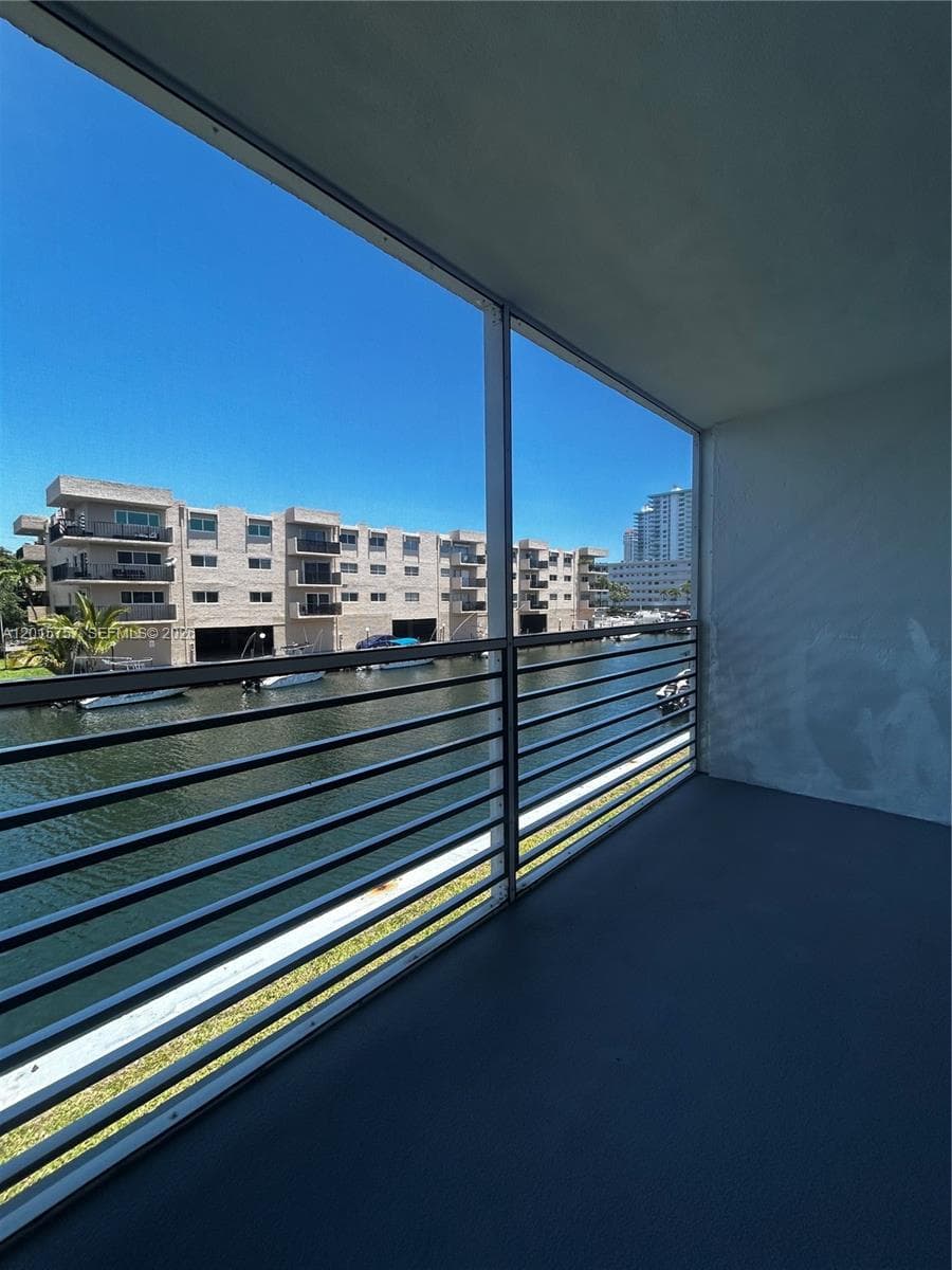 3849 NE 169th St # 204, North Miami Beach FL 33160 — 2