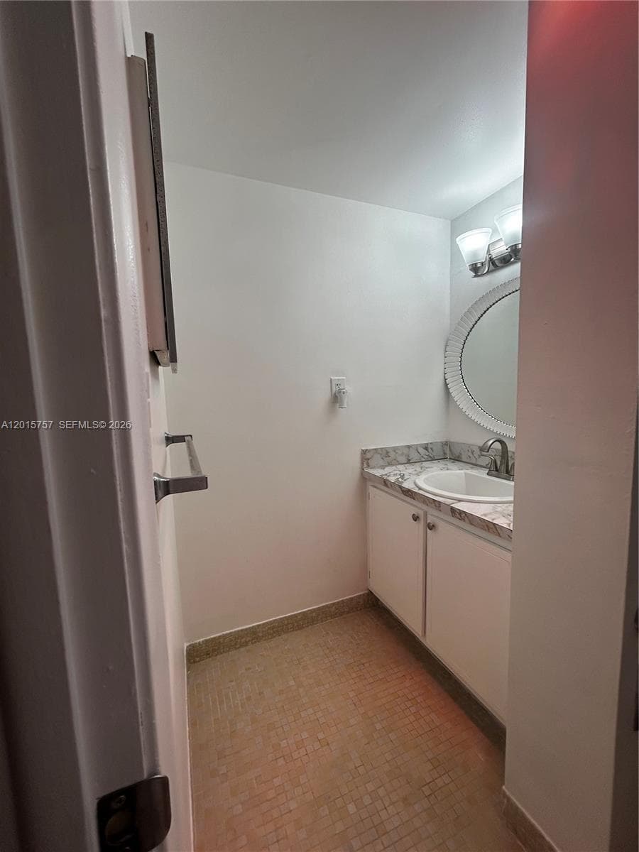3849 NE 169th St # 204, North Miami Beach FL 33160 — 16
