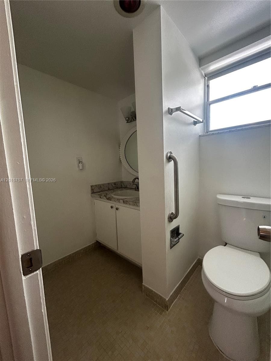 3849 NE 169th St # 204, North Miami Beach FL 33160 — 14